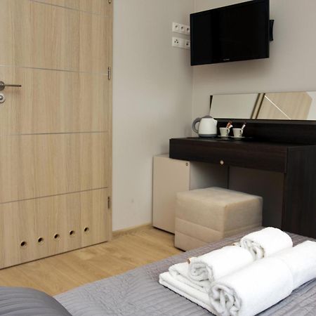Villa Modlin Airport Nowy Dwór Mazowiecki 객실 사진